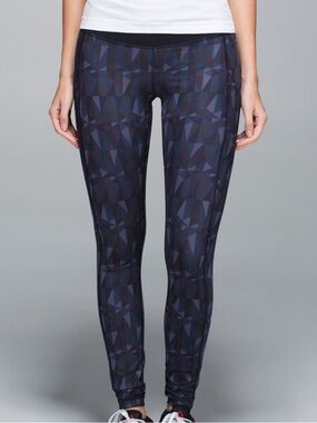Lululemon Speed Tight II in the "Stained Glass Love Nightfall Black